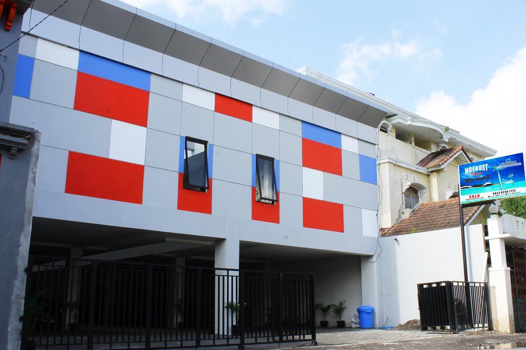 D'Paragon Upn Maguwo المظهر الخارجي الصورة